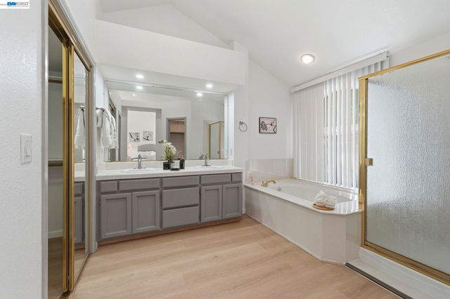 1137 Hidden Meadow Pl, Manteca, CA 95337