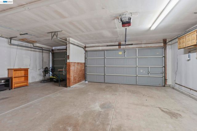 1137 Hidden Meadow Pl, Manteca, CA 95337