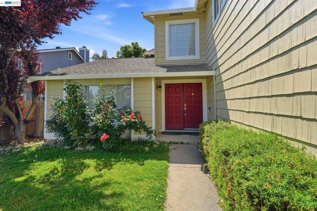 1137 Hidden Meadow Pl, Manteca, CA 95337