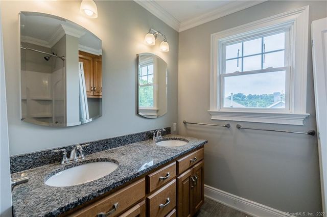 14 Rosemary Street, New London, CT 06320