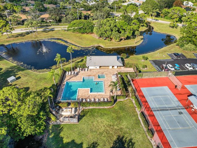 6184 SE Georgetown Place, Hobe Sound, FL 33455