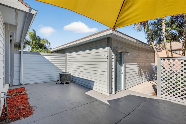 6184 SE Georgetown Place, Hobe Sound, FL 33455