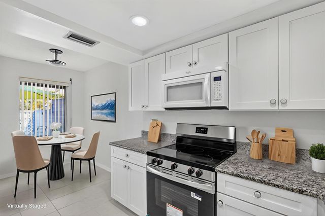 6184 SE Georgetown Place, Hobe Sound, FL 33455