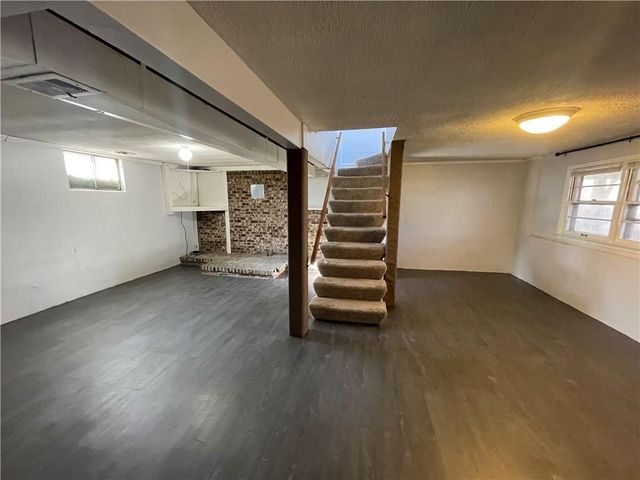 602 SE 4th Terrace, Lee's Summit, MO 64063