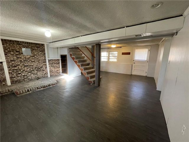 602 SE 4th Terrace, Lee's Summit, MO 64063