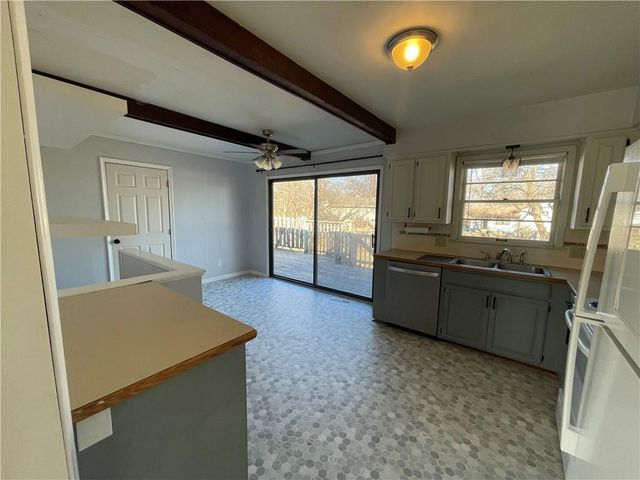 602 SE 4th Terrace, Lee's Summit, MO 64063