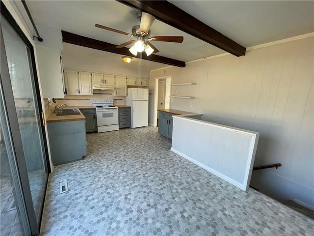 602 SE 4th Terrace, Lee's Summit, MO 64063