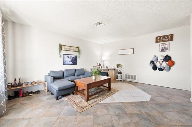 28275 Harrison Road, Macomb, OK 74852