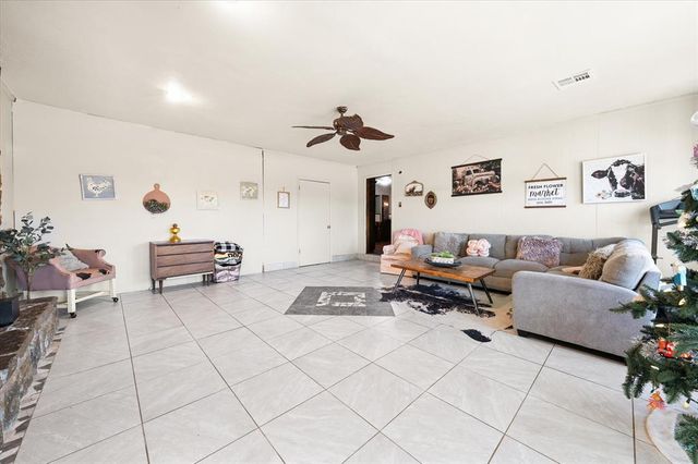 28275 Harrison Road, Macomb, OK 74852