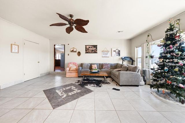 28275 Harrison Road, Macomb, OK 74852