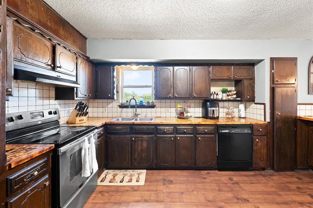 28275 Harrison Road, Macomb, OK 74852