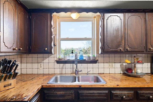 28275 Harrison Road, Macomb, OK 74852