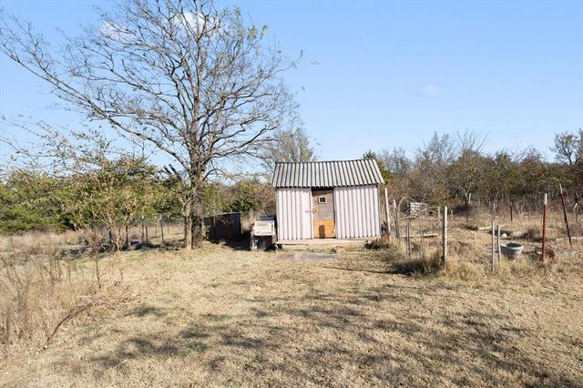 28275 Harrison Road, Macomb, OK 74852