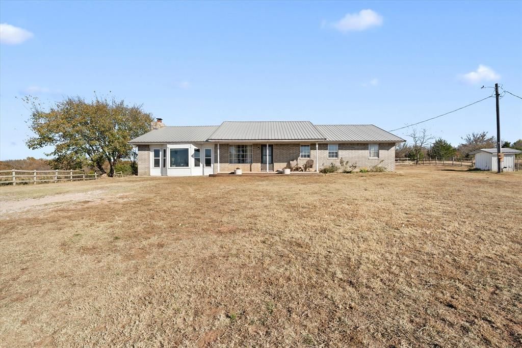 28275 Harrison Road, Macomb, OK 74852