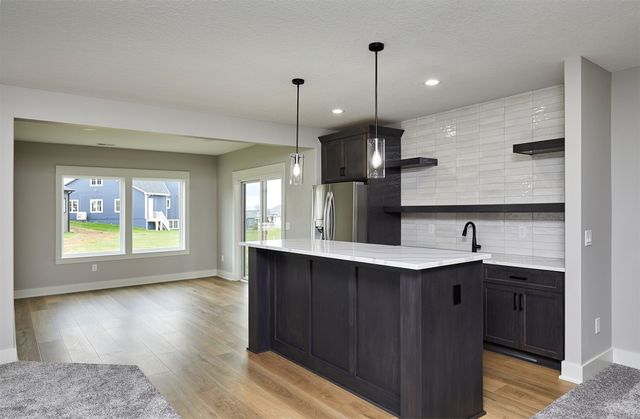 4085 Westgate Parkway, Clive, IA 50325