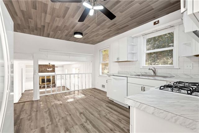 4168 Rocky Ledge Way, Snellville, GA 30039