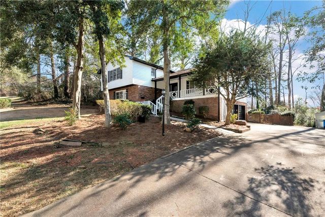 4168 Rocky Ledge Way, Snellville, GA 30039