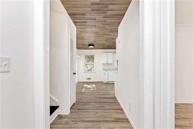 4168 Rocky Ledge Way, Snellville, GA 30039