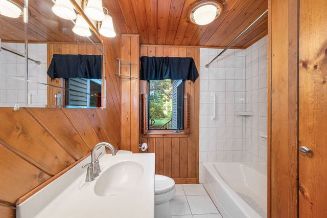 186 South Rd, Bedford, MA 01730