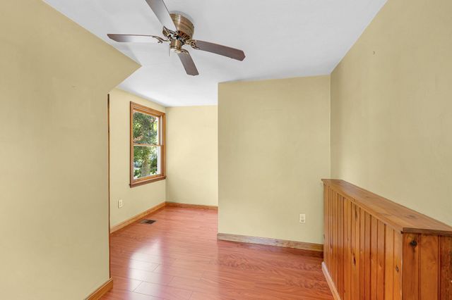 186 South Rd, Bedford, MA 01730