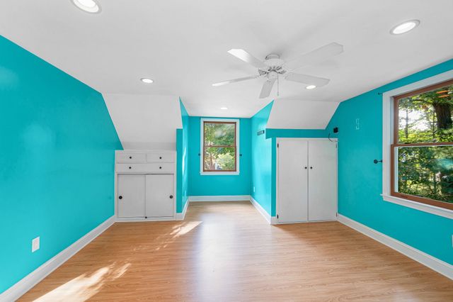 186 South Rd, Bedford, MA 01730