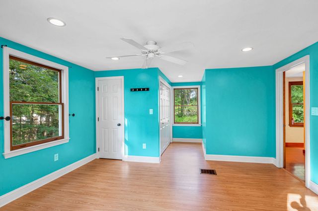 186 South Rd, Bedford, MA 01730