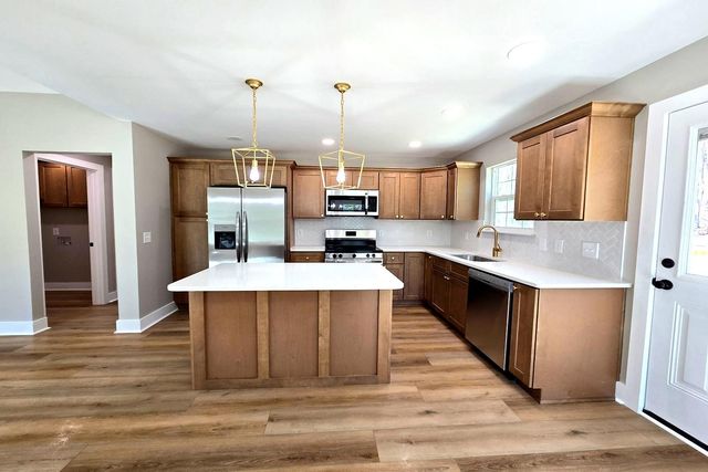 222 Todd St, Charlotte, TN 37036
