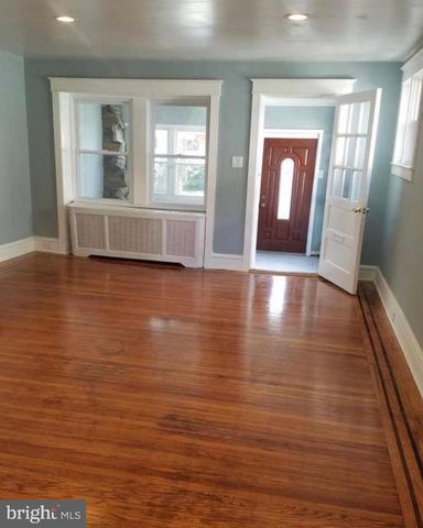 111 OAKLEY RD, Upper Darby, PA 19082