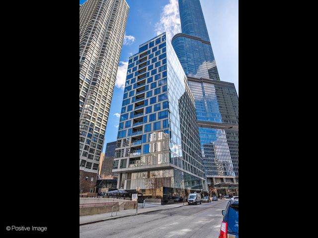 403 N Wabash Avenue 15A, Chicago, IL 60611