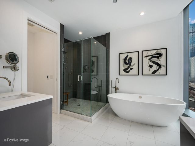 403 N Wabash Avenue 15A, Chicago, IL 60611