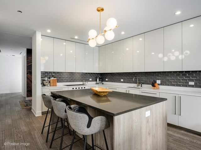 403 N Wabash Avenue 15A, Chicago, IL 60611