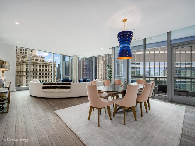 403 N Wabash Avenue 15A, Chicago, IL 60611