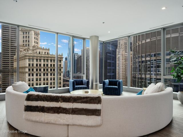 403 N Wabash Avenue 15A, Chicago, IL 60611