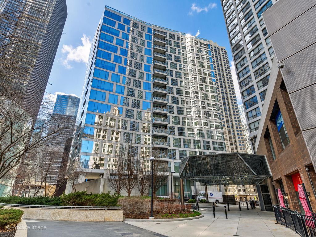 403 N Wabash Avenue 15A, Chicago, IL 60611