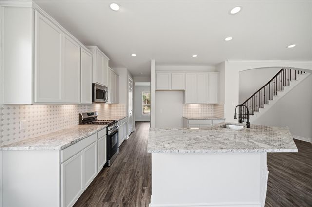 1015 Fairway Drive, La Porte, TX 77571