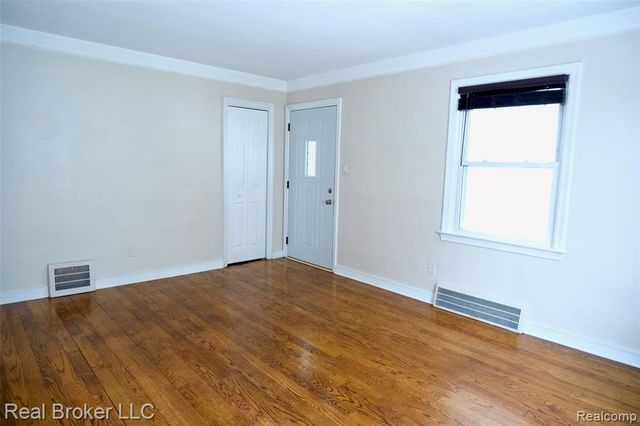 2141 Mahan Street, Ferndale, MI 48220