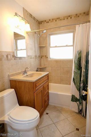 2141 Mahan Street, Ferndale, MI 48220