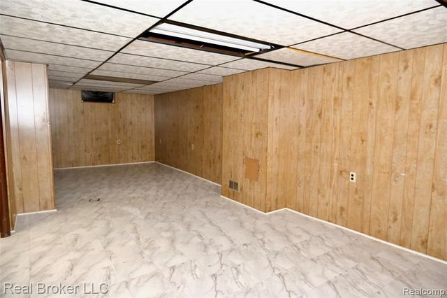 2141 Mahan Street, Ferndale, MI 48220