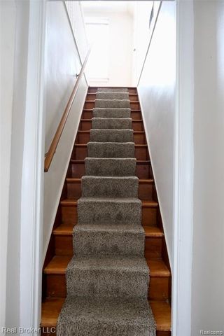 2141 Mahan Street, Ferndale, MI 48220