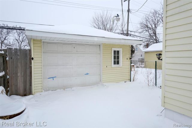 2141 Mahan Street, Ferndale, MI 48220