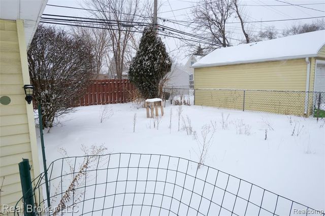 2141 Mahan Street, Ferndale, MI 48220