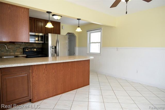 2141 Mahan Street, Ferndale, MI 48220