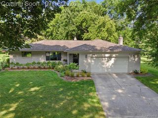 6229 Sandshores Drive, Troy, MI 48085