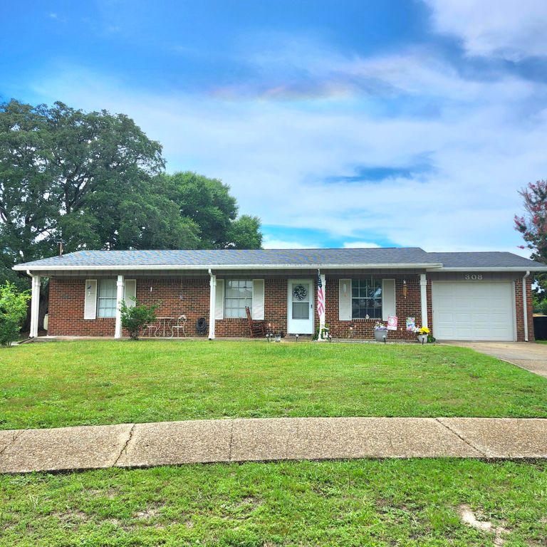 308 NW Victoria Avenue, Fort Walton Beach, FL 32548