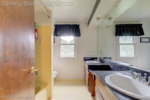 36058 Barkley Street, Livonia, MI 48154