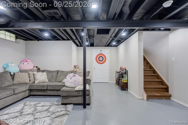 36058 Barkley Street, Livonia, MI 48154