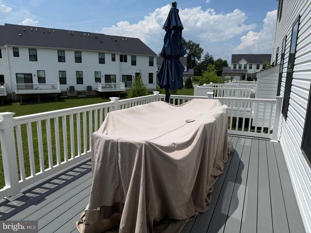 8005 MILLTOWN CIR, Cheltenham, PA 19012