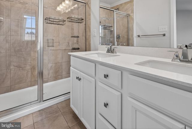 8005 MILLTOWN CIR, Cheltenham, PA 19012