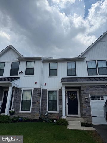 8005 MILLTOWN CIR, Cheltenham, PA 19012
