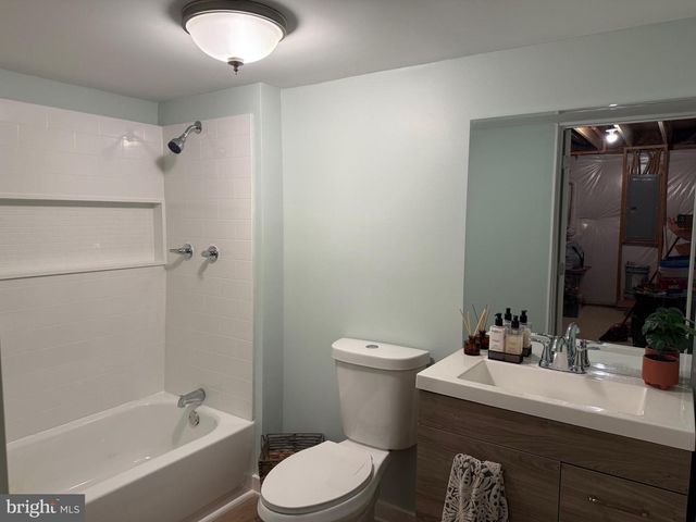 8005 MILLTOWN CIR, Cheltenham, PA 19012